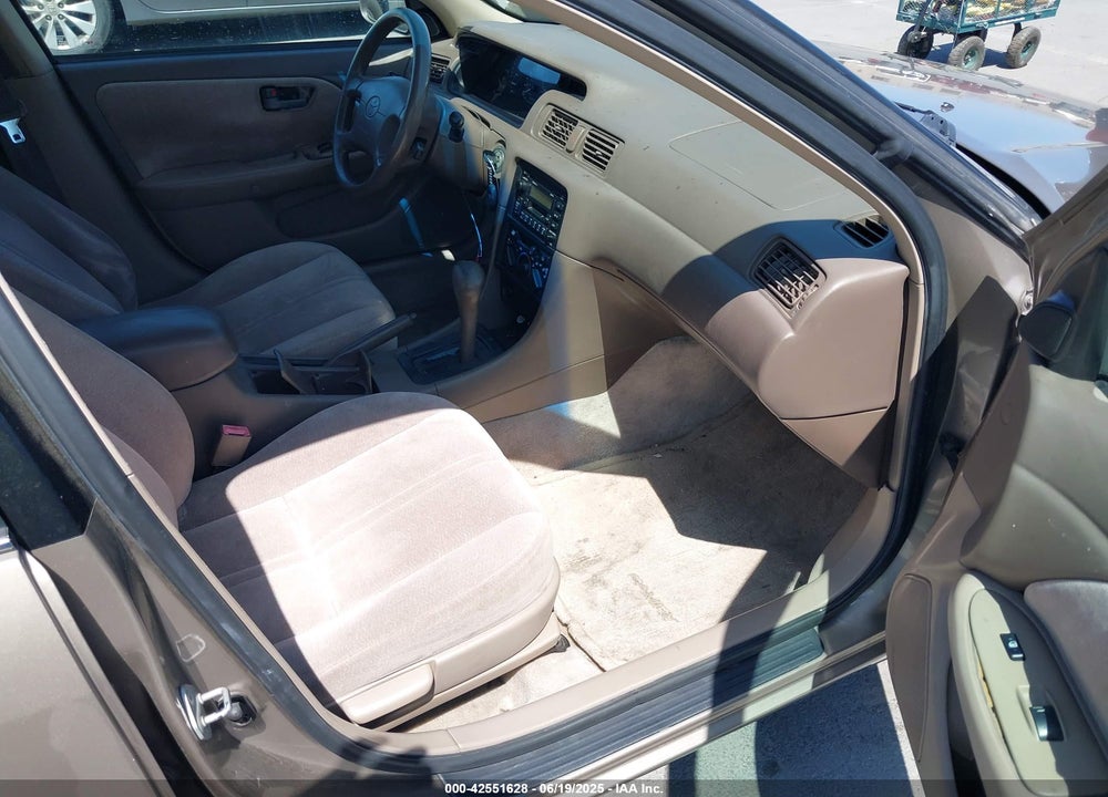 1999 TOYOTA CAMRY LE VIN: 4T1BG22K1XU526960
