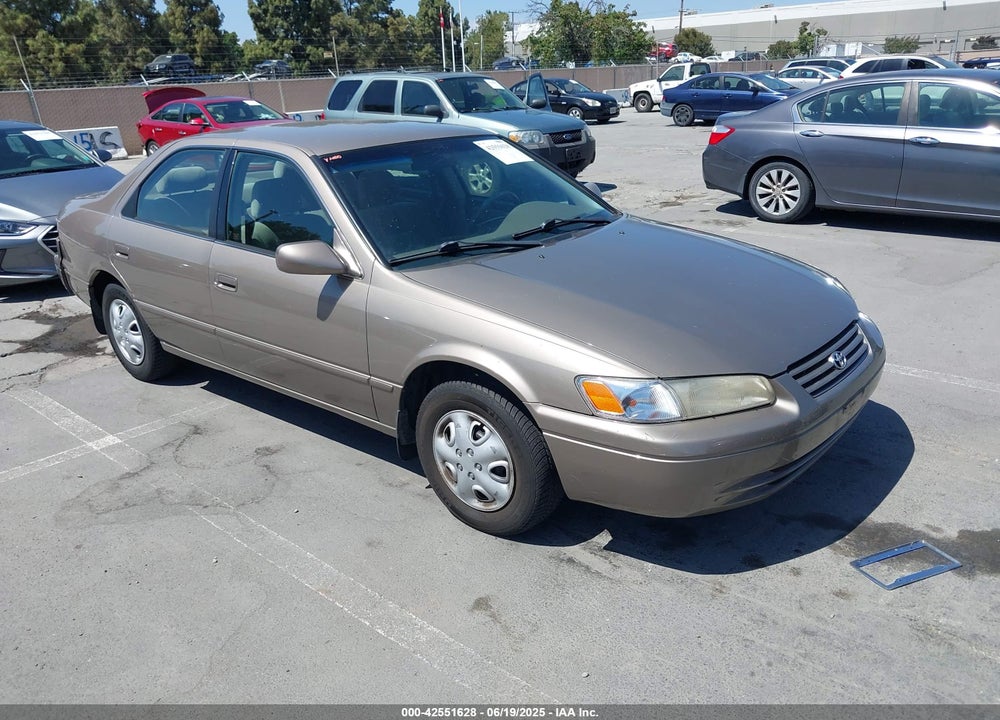 1999 TOYOTA CAMRY LE VIN: 4T1BG22K1XU526960