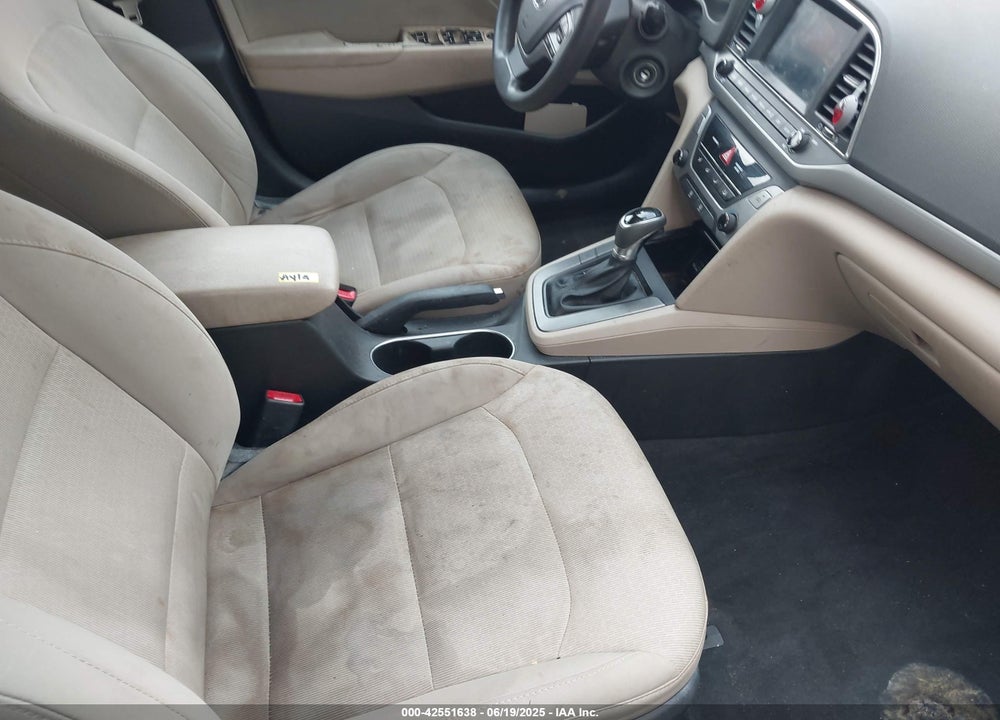 2017 HYUNDAI ELANTRA VIN: 5NPD84LF5HH116486