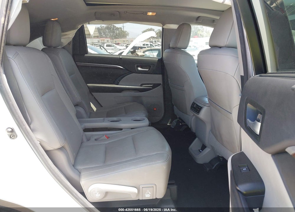 2016 TOYOTA HIGHLANDER VIN: 5TDDKRFH8GS329274