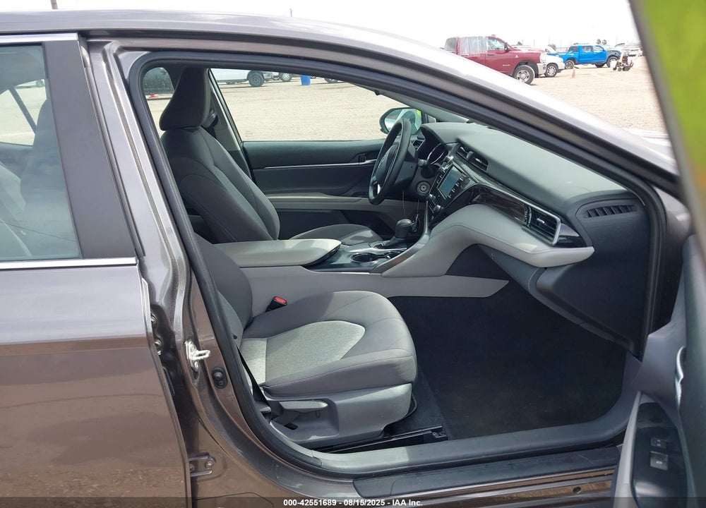 2020 TOYOTA CAMRY VIN: 4T1C11AK5LU964585