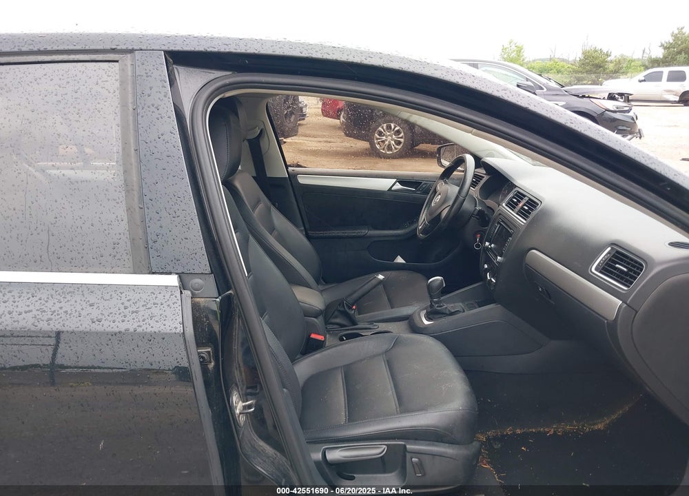 2013 VOLKSWAGEN JETTA 2.5L SE VIN: 3VWDP7AJXDM359918