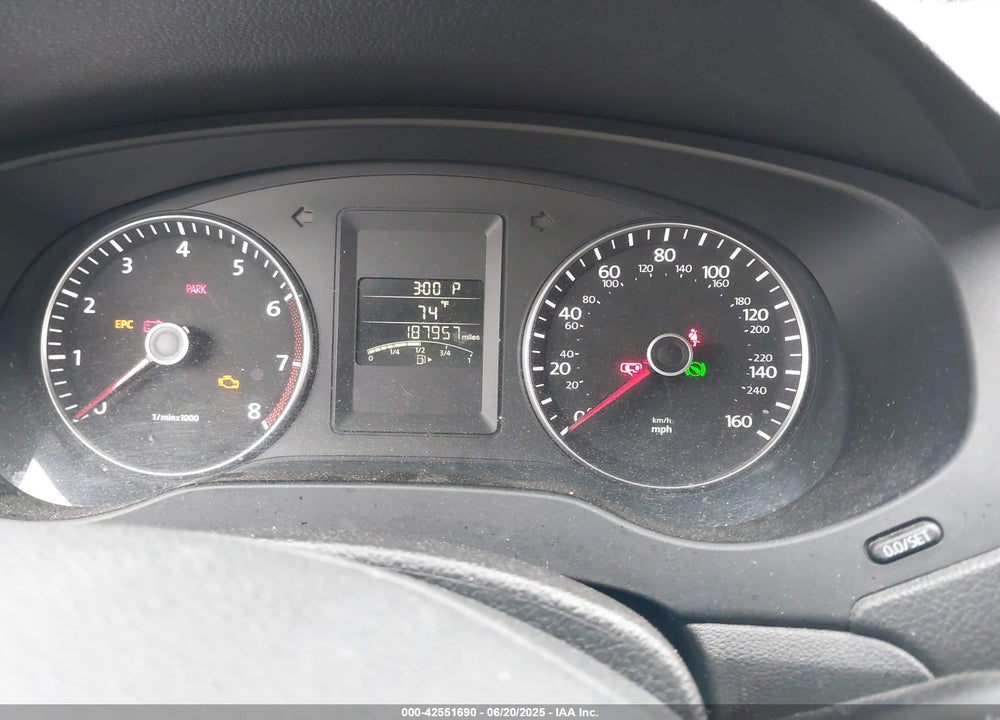 2013 VOLKSWAGEN JETTA 2.5L SE VIN: 3VWDP7AJXDM359918