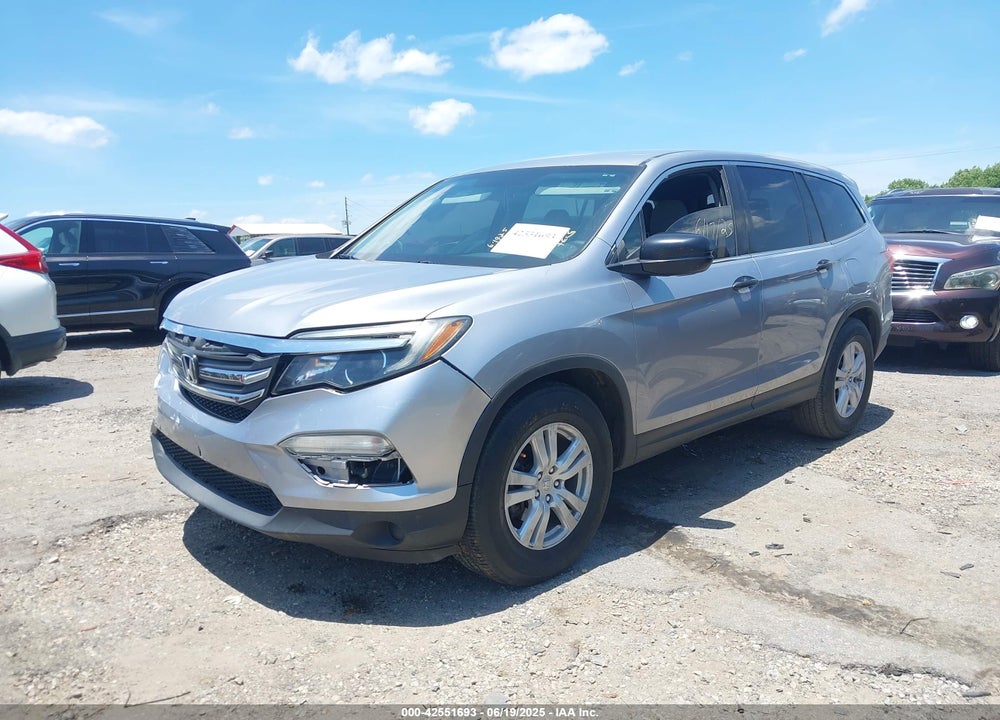 2018 HONDA PILOT VIN: 5FNYF5H10JB001132