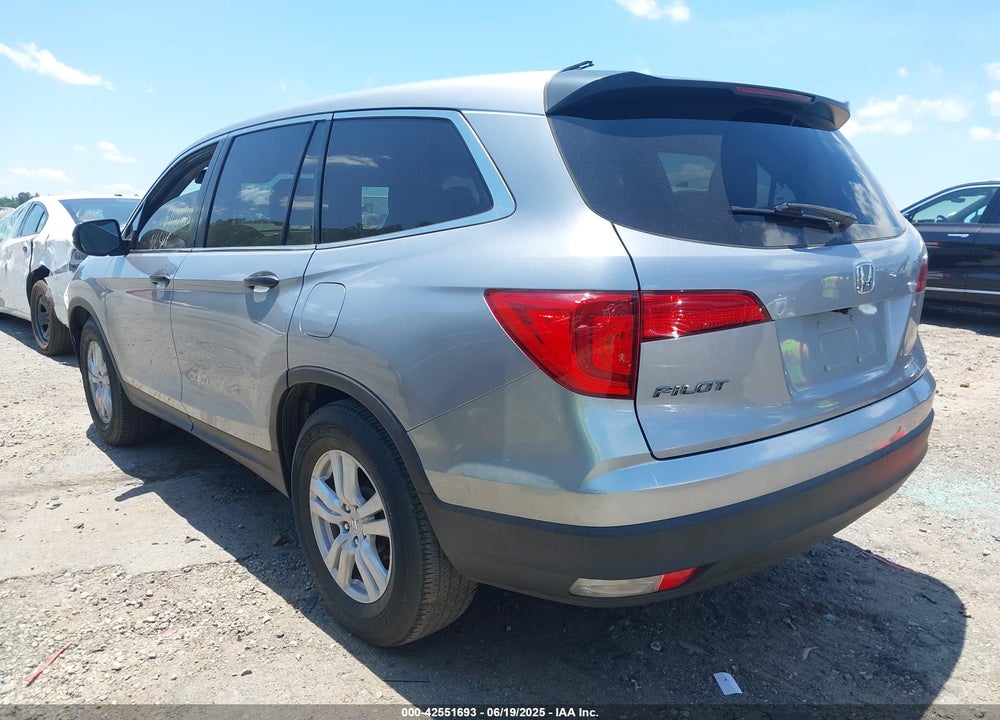 2018 HONDA PILOT VIN: 5FNYF5H10JB001132