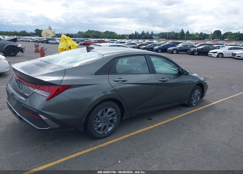 2024 HYUNDAI ELANTRA HYBRID BLUE VIN: KMHLM4DJ9RU120988