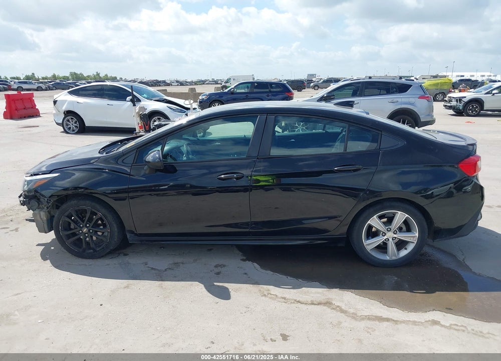 2019 CHEVROLET CRUZE VIN: 1G1BE5SM5K7141544