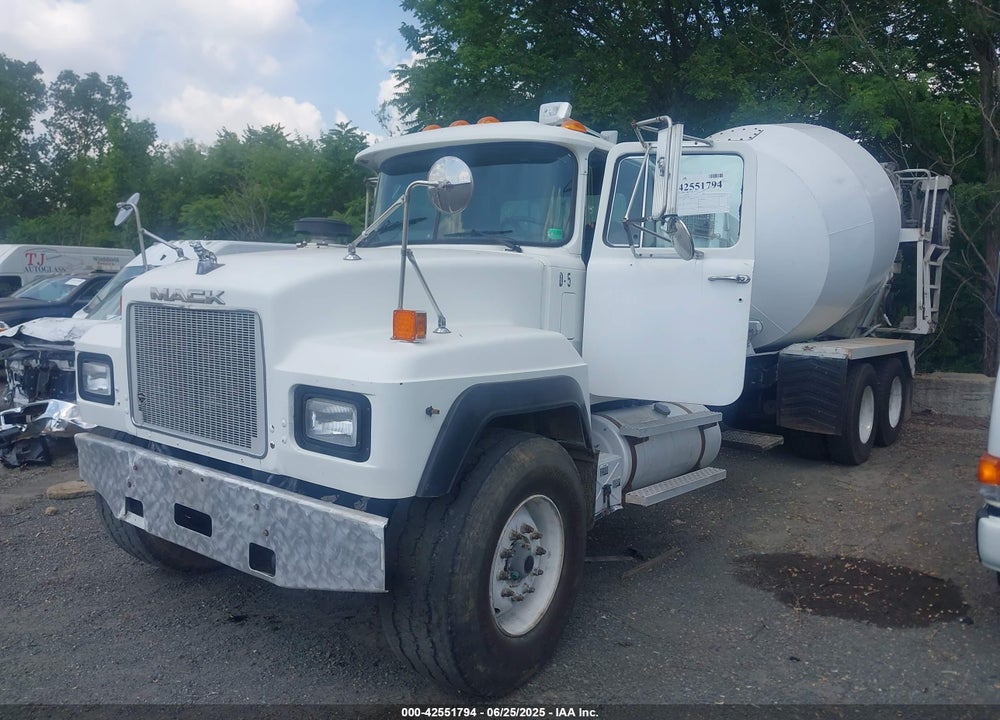 2001 MACK 600 RD600 VIN: 1M2P264C91M033567