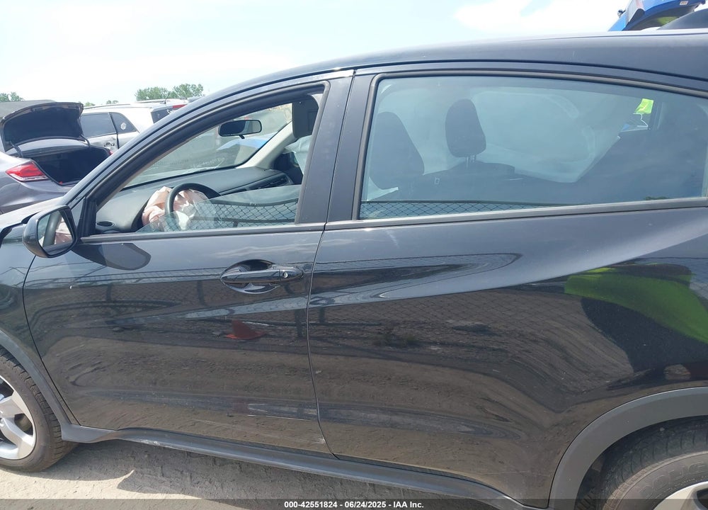 2022 HONDA HR-V VIN: 3CZRU6H38NM759300