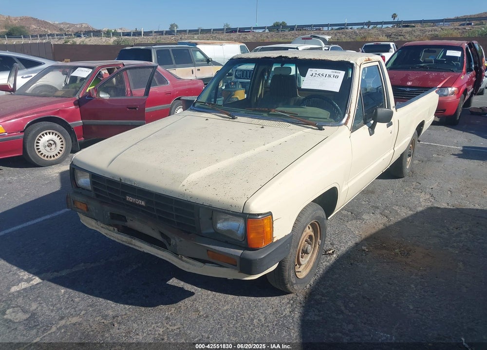 1985 TOYOTA PICKUP 1/2 TON RN55 DLX VIN: JT4RN55D7F0106536