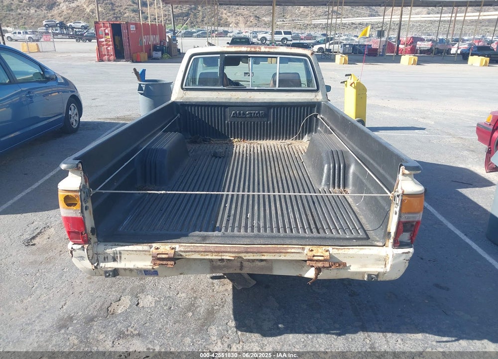 1985 TOYOTA PICKUP 1/2 TON RN55 DLX VIN: JT4RN55D7F0106536
