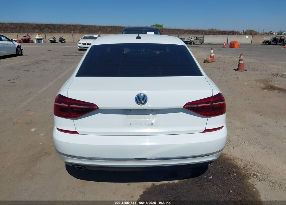 2017 VOLKSWAGEN PASSAT VIN: 1VWBT7A39HC018666