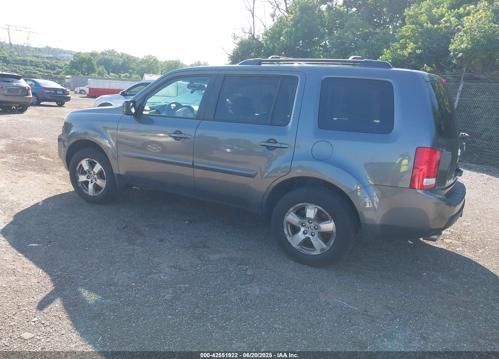 2011 HONDA PILOT VIN: 5FNYF4H56BB069918