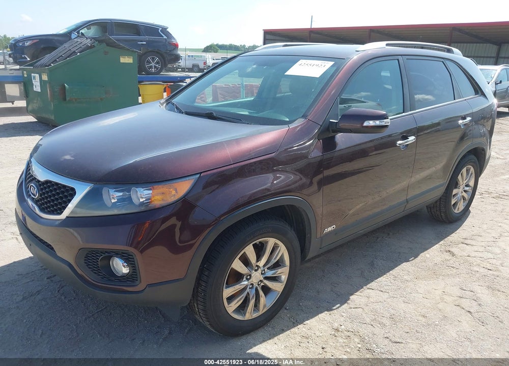 2011 KIA SORENTO EX VIN: 5XYKUDA12BG071970
