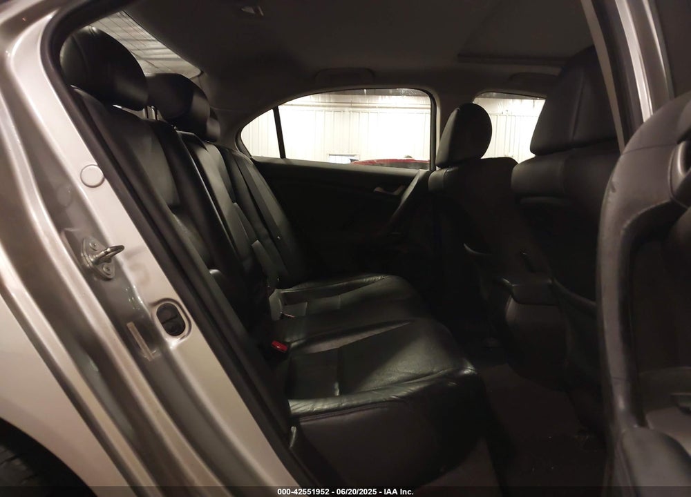 2010 ACURA TSX VIN: JH4CU2F63AC032884