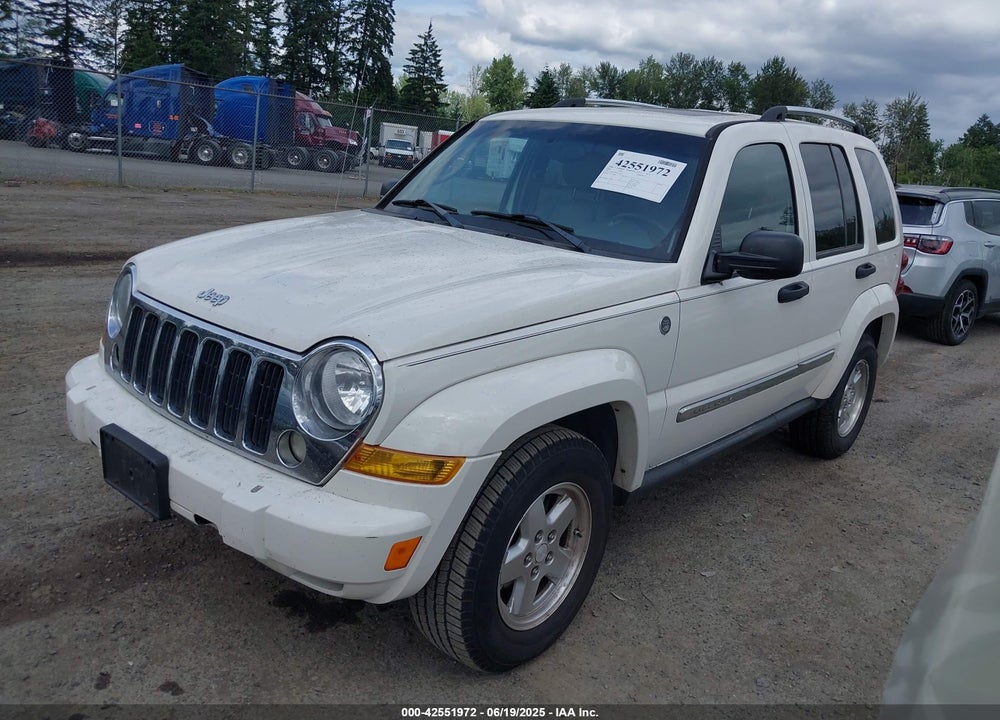 2005 JEEP LIBERTY VIN: 1J4GL58595W583217