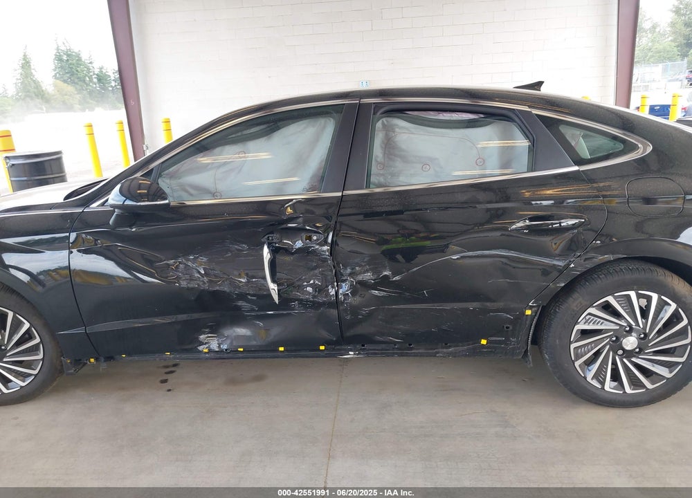 2023 HYUNDAI SONATA HYBRID VIN: KMHL34JJ3PA067565