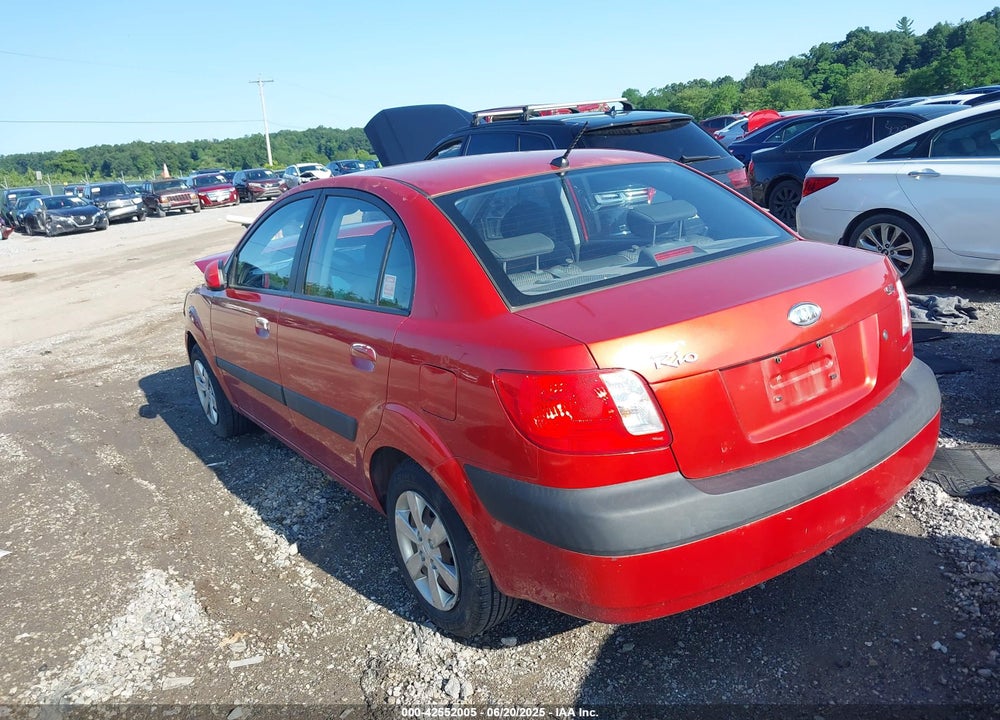 2008 KIA RIO VIN: KNADE123086382195