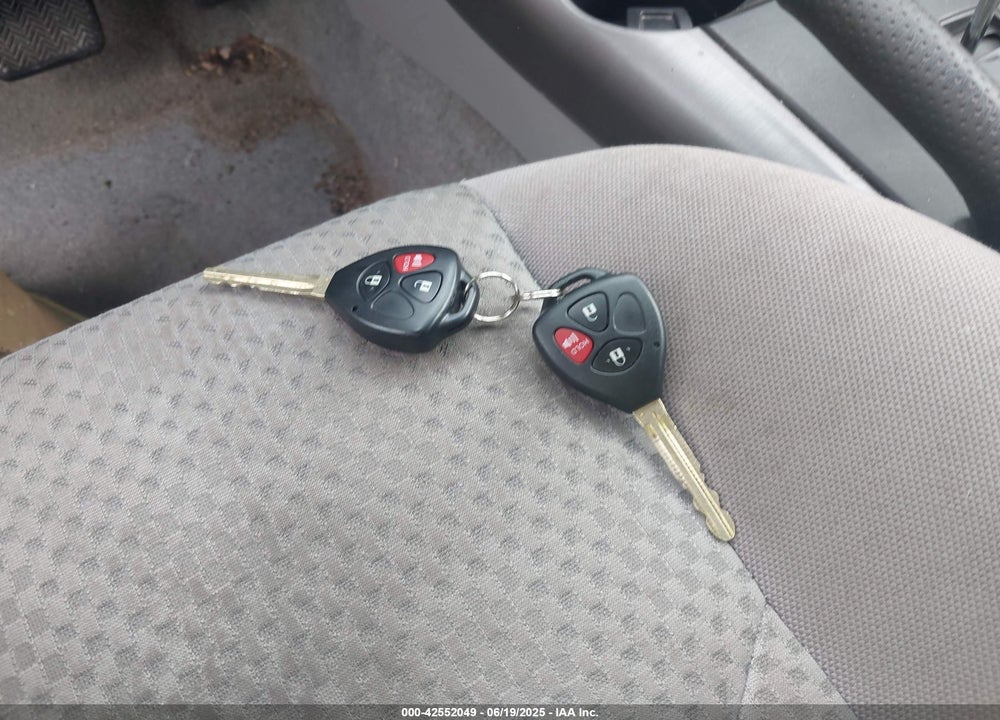 2007 TOYOTA RAV4 VIN: JTMBK33VX75021673