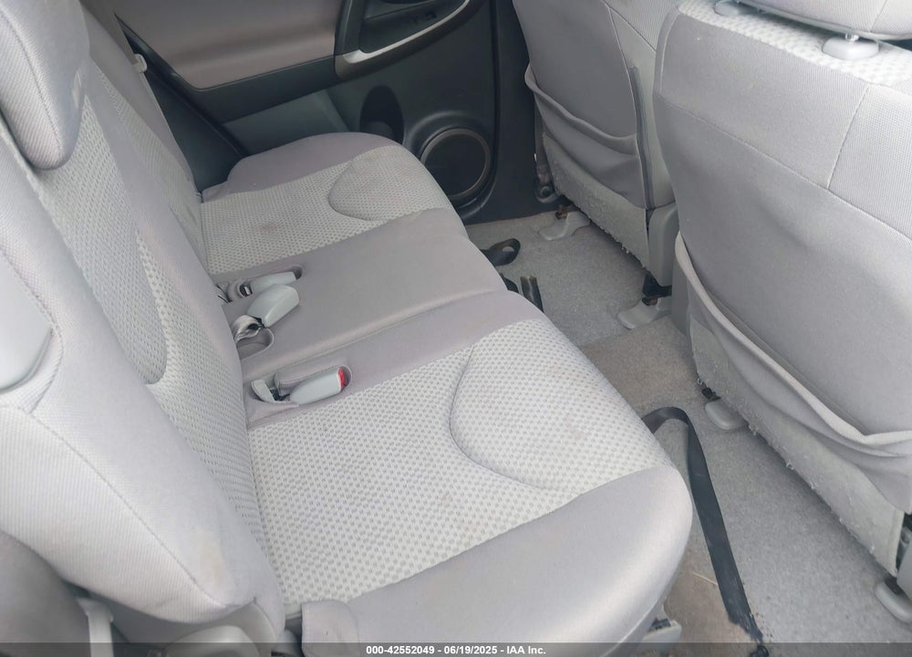 2007 TOYOTA RAV4 VIN: JTMBK33VX75021673