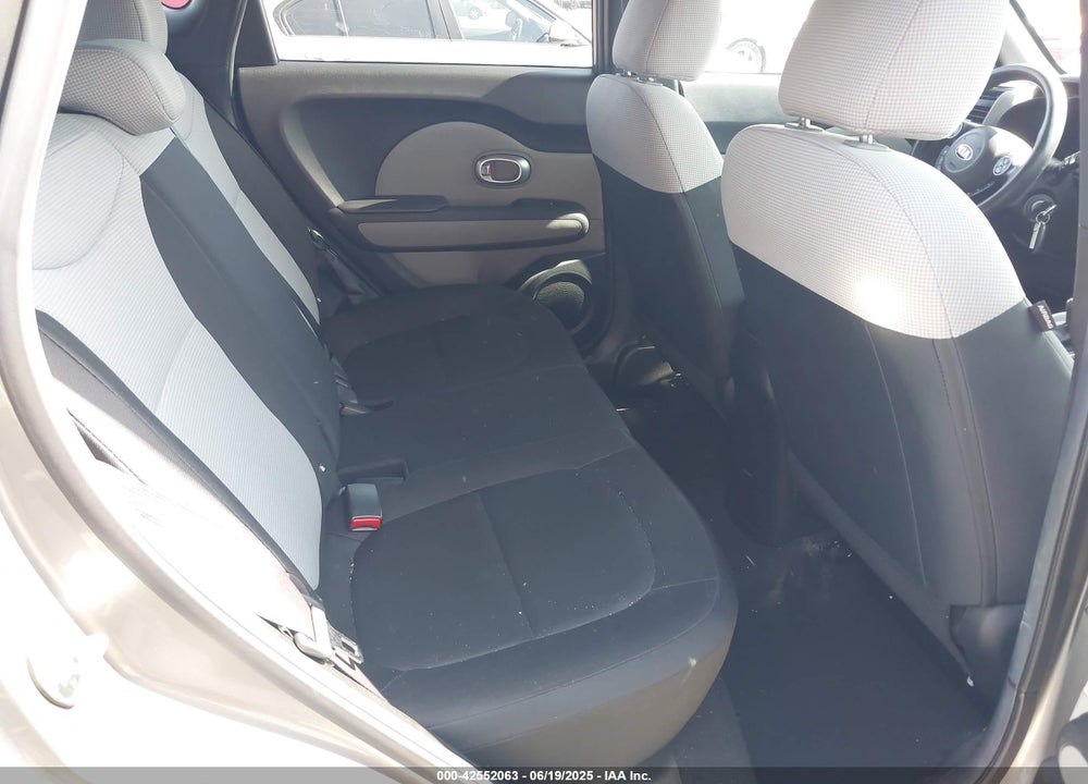2015 KIA SOUL VIN: KNDJN2A29F7221680