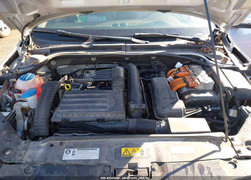 2013 VOLKSWAGEN JETTA HYBRID VIN: 3VW637AJ3DM213882