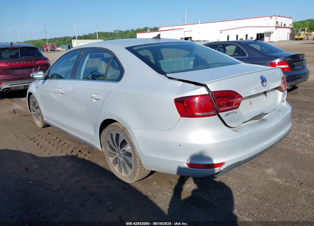 2013 VOLKSWAGEN JETTA HYBRID VIN: 3VW637AJ3DM213882