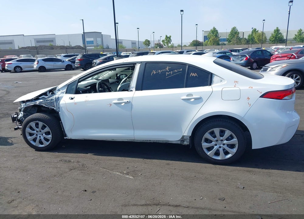 2024 TOYOTA COROLLA VIN: JTDBCMFE3R3035184