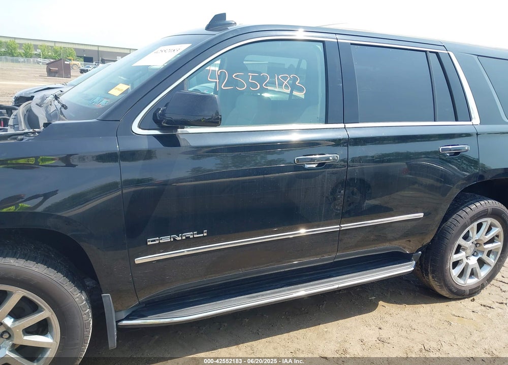 2016 GMC YUKON DENALI VIN: 1GKS2CKJ0GR333951
