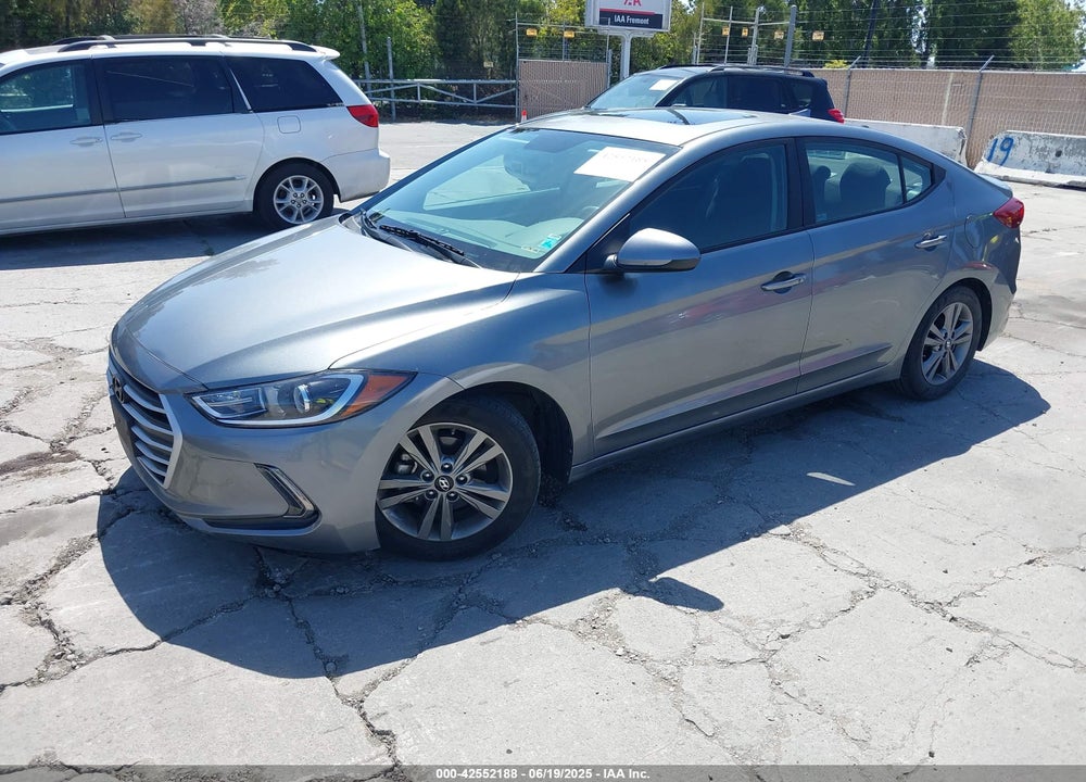 2017 HYUNDAI ELANTRA VIN: KMHD84LF0HU327211