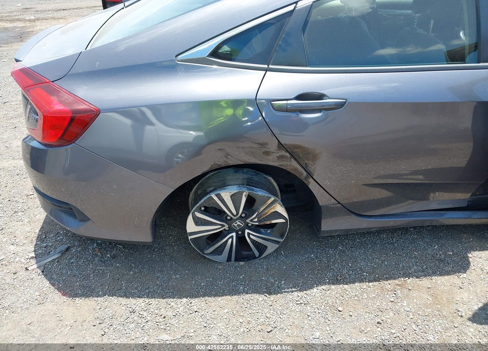 2018 HONDA CIVIC VIN: JHMFC1F73JX036333