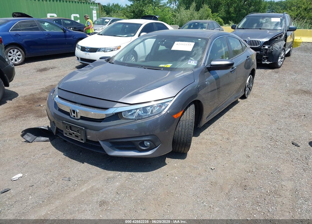 2018 HONDA CIVIC VIN: JHMFC1F73JX036333
