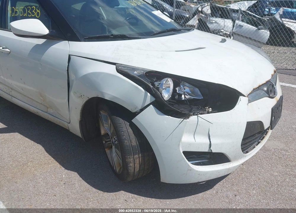 2013 HYUNDAI VELOSTER VIN: KMHTC6AD6DU091813