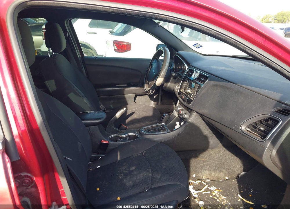 2013 CHRYSLER 200 VIN: 1C3CCBABXDN561187