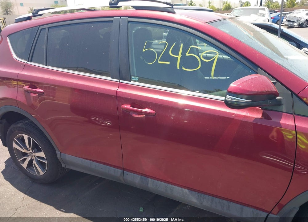 2018 TOYOTA RAV4 XLE VIN: 2T3WFREV4JW505053