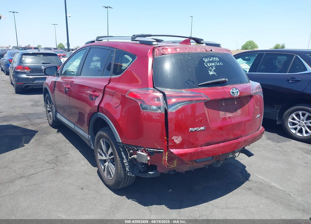 2018 TOYOTA RAV4 XLE VIN: 2T3WFREV4JW505053