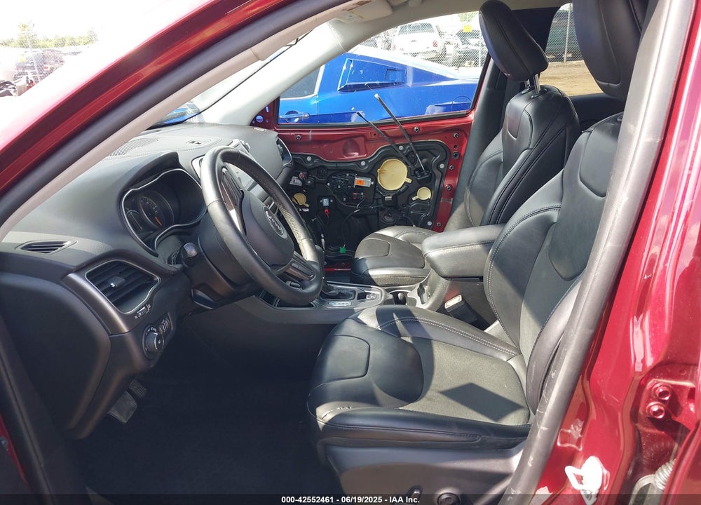 2019 JEEP CHEROKEE VIN: 1C4PJLLN2KD147453