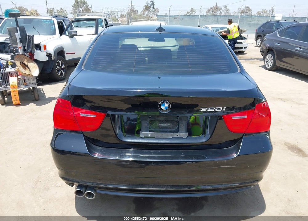 2011 BMW 3 SERIES VIN: WBAPH5C50BF093756