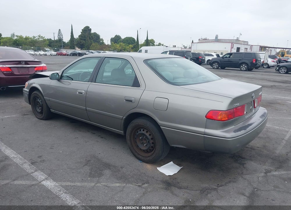 2001 TOYOTA CAMRY LE VIN: 4T1BG22K51U042197