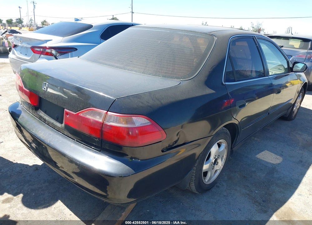 1999 HONDA ACCORD EX V6 VIN: 1HGCG165XXA055076