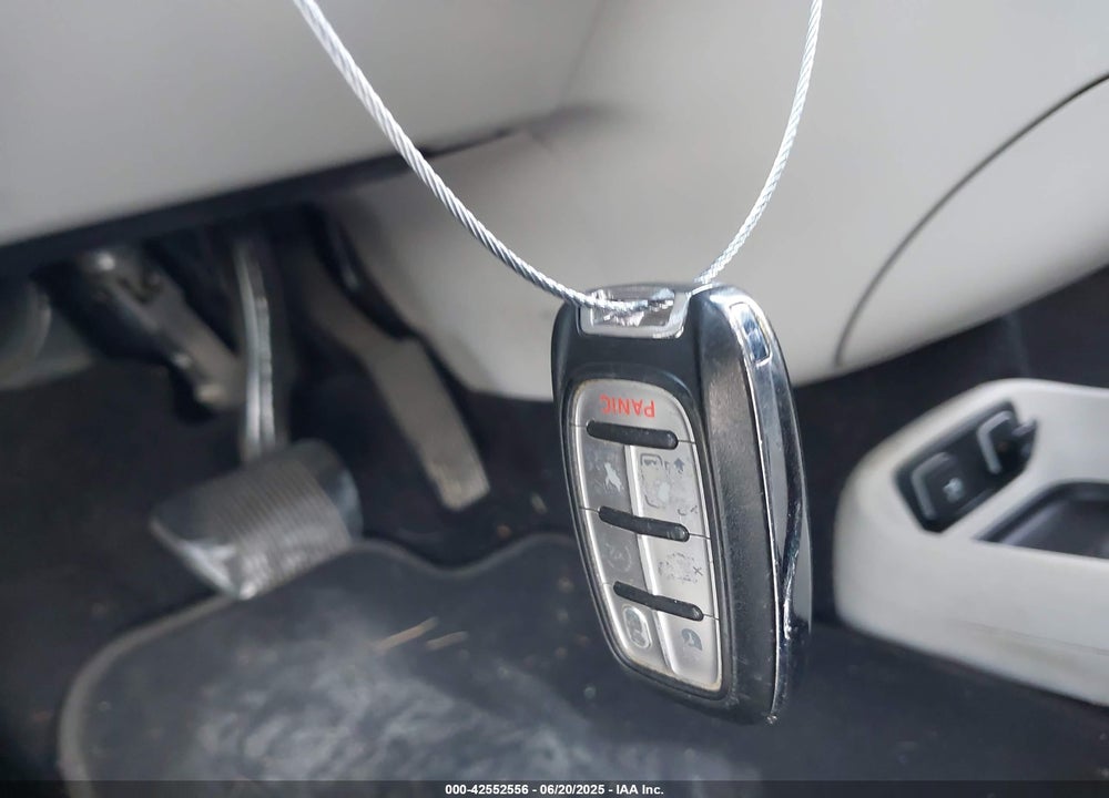 2019 CHRYSLER PACIFICA VIN: 2C4RC1BG4KR583065
