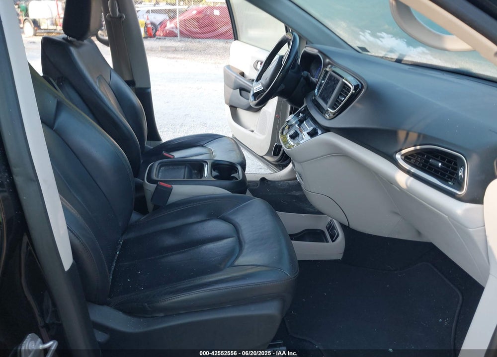 2019 CHRYSLER PACIFICA VIN: 2C4RC1BG4KR583065