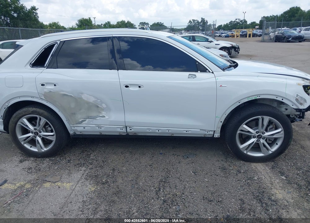 2024 AUDI Q3 VIN: WA1EECF3XR1042154
