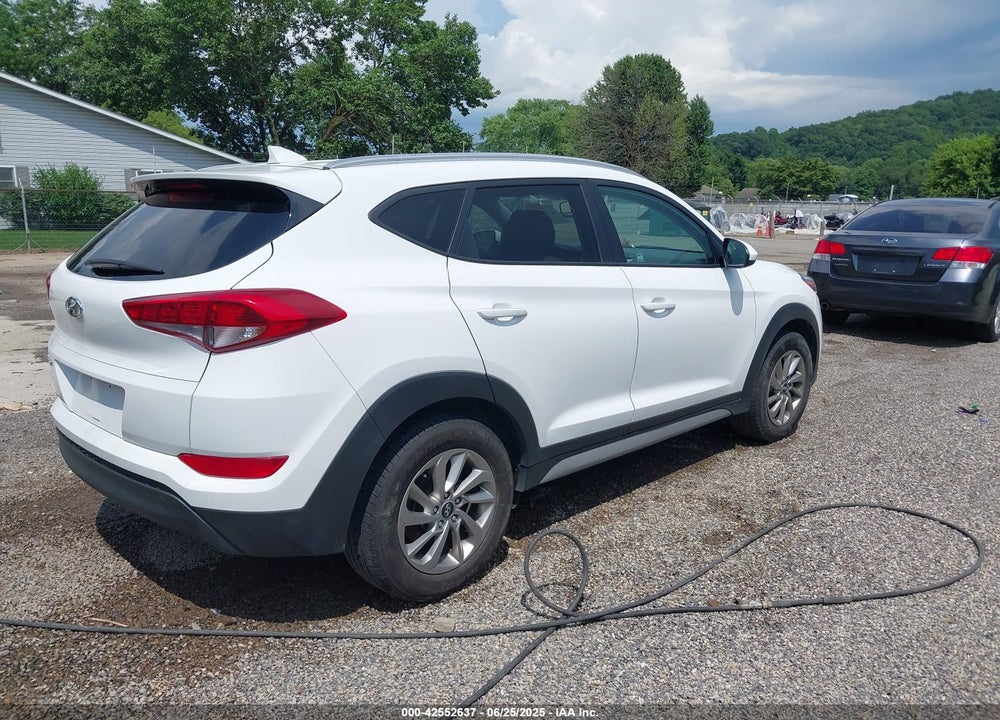 2018 HYUNDAI TUCSON VIN: KM8J33A48JU722983