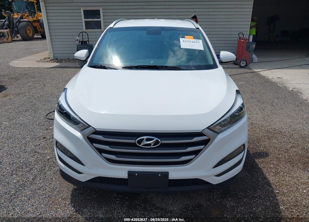 2018 HYUNDAI TUCSON VIN: KM8J33A48JU722983