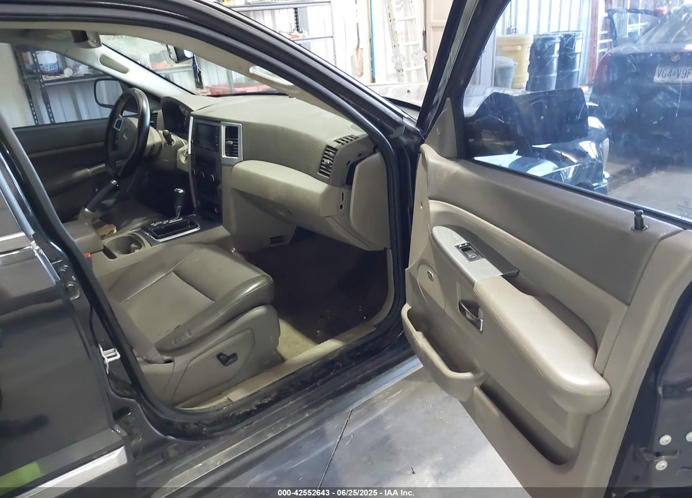 2010 JEEP GRAND CHEROKEE VIN: 1J4PS4GK3AC144000