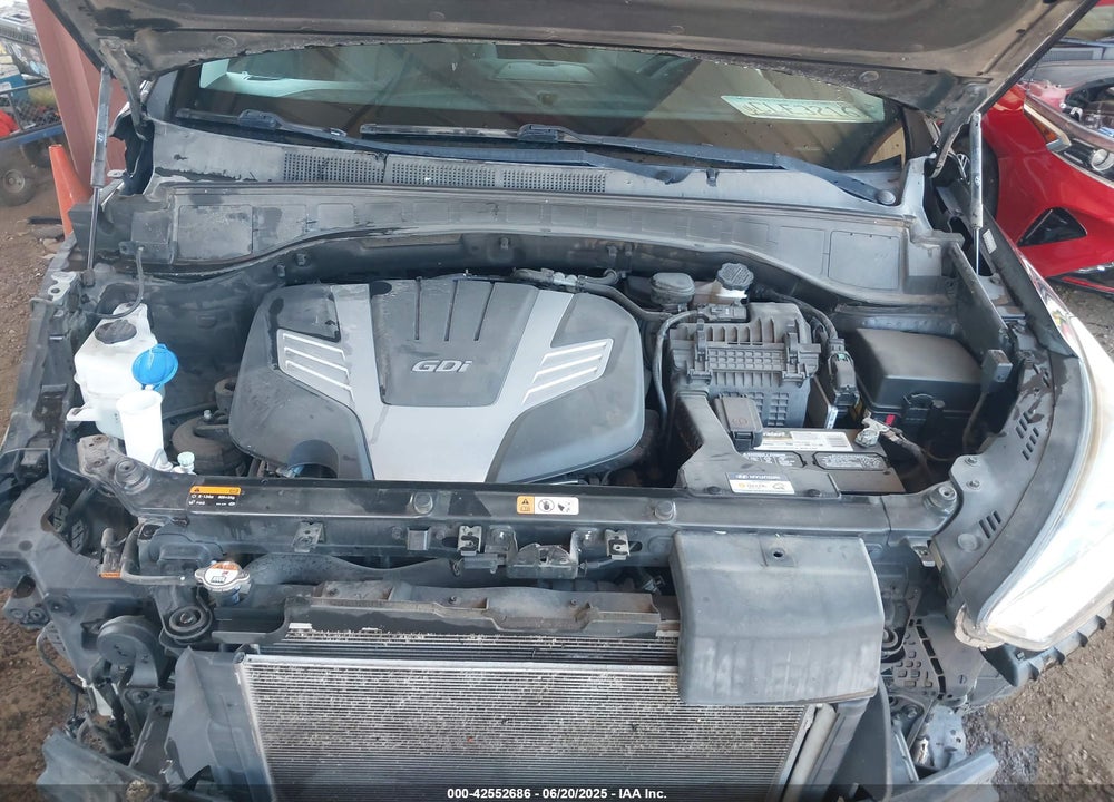 2017 HYUNDAI SANTA FE VIN: KM8SMDHF9HU213686