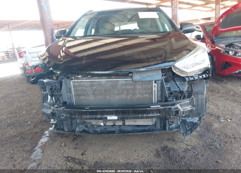 2017 HYUNDAI SANTA FE VIN: KM8SMDHF9HU213686
