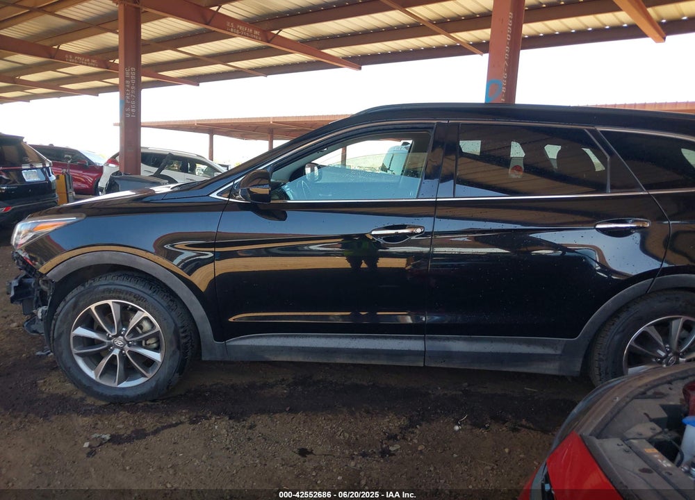 2017 HYUNDAI SANTA FE VIN: KM8SMDHF9HU213686