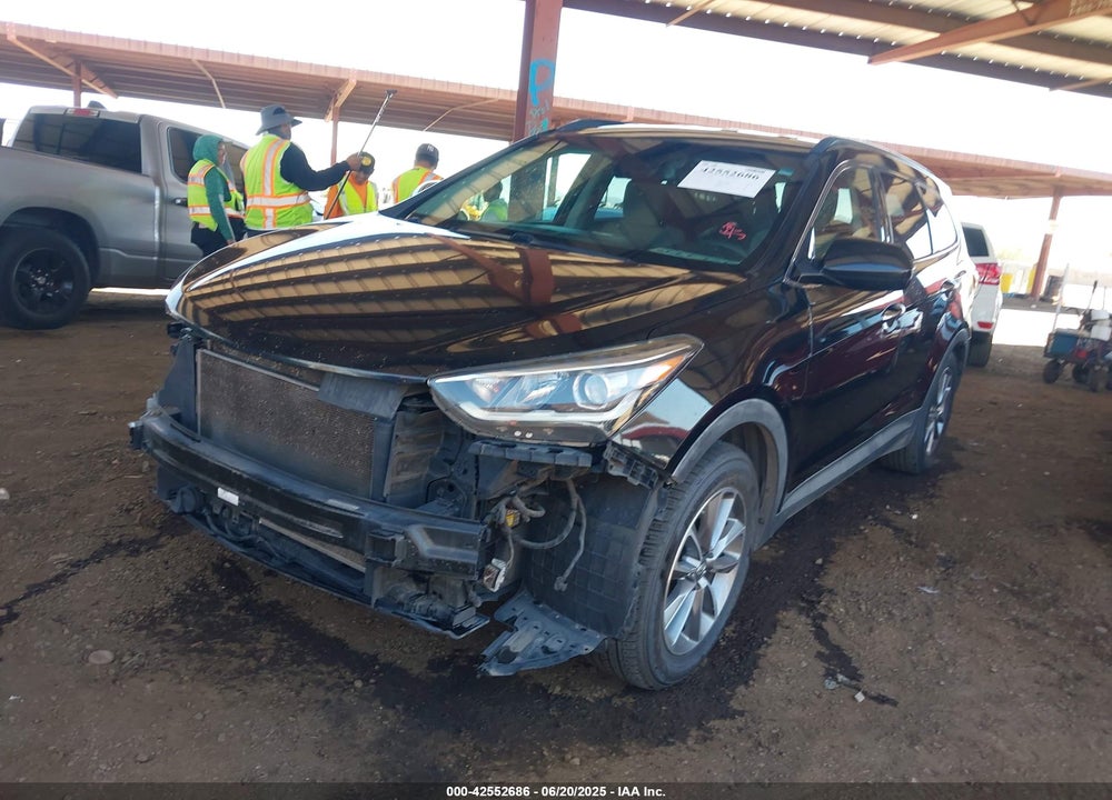 2017 HYUNDAI SANTA FE VIN: KM8SMDHF9HU213686